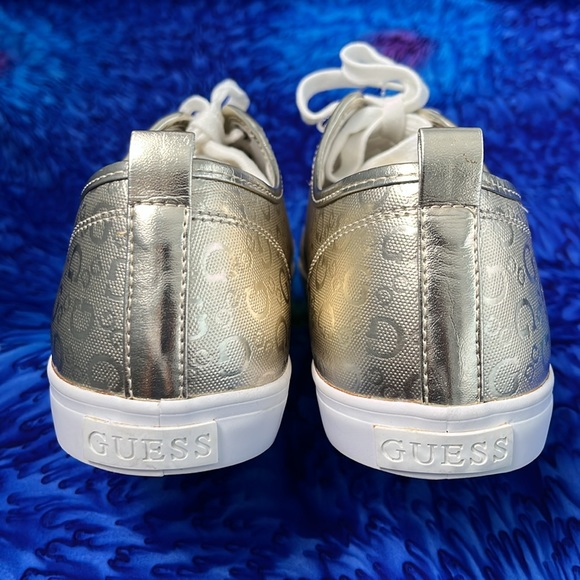 Gold GUESS GOODLY logo sneaker NWOT - Womens 12 - RARE! - Picture 3 of 7